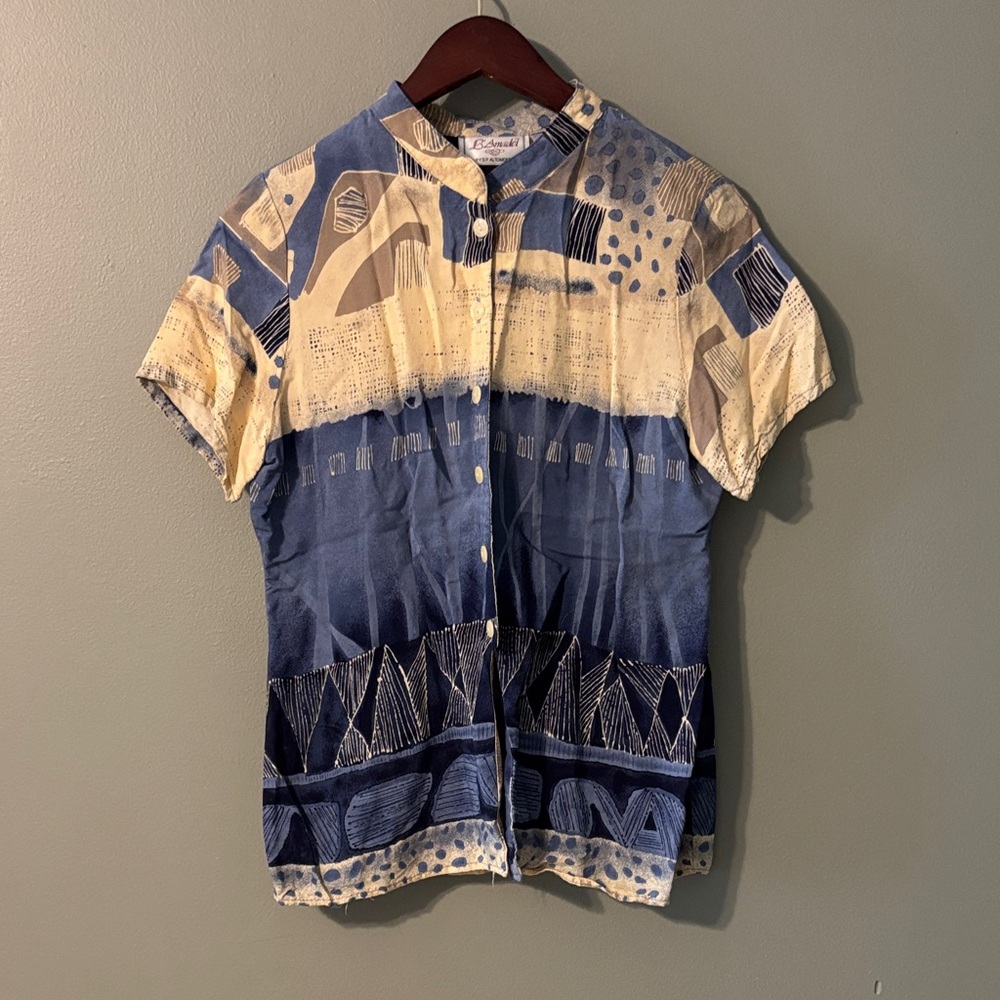 Artistic Blue and Cream Men's Casual Shirt